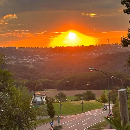 アパート Zum Leuktal *