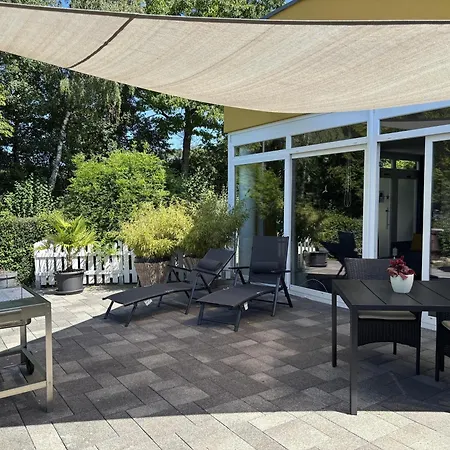 アパート Zum Leuktal